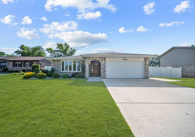3rd image of 13513 S 84Th Ave, Orland Park, IL 60462 | MLS# 12720009