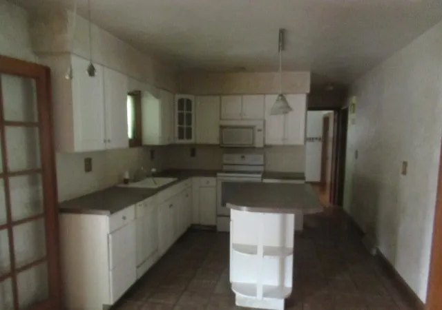 Photo 3 of Sale Pending at 2608 Lorado Ln, Rockford, IL 61101 | MLS# 12720016 | Listing updated on 2026-09-01