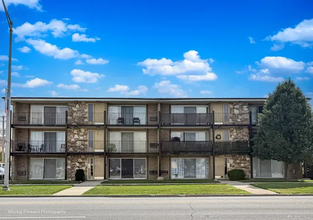 Listing Photo 4 - Condo for sale in building located at 11519 S Kedzie Ave, Merrionette Park, IL 60803 - Unit #57