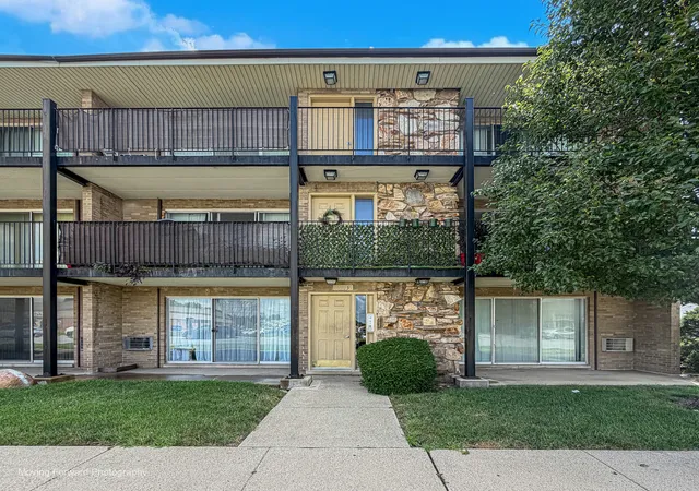 Listing Photo 5 - Condo for sale in building located at 11519 S Kedzie Ave, Merrionette Park, IL 60803 - Unit #57