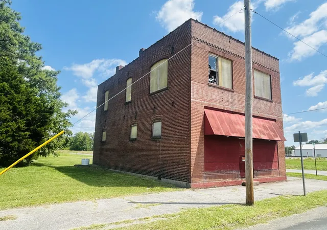 Photo 3 of Sale Pending at 301 Union Ave, Dowell, IL 62927 | MLS# 12720039 | Listing updated on 2026-08-28