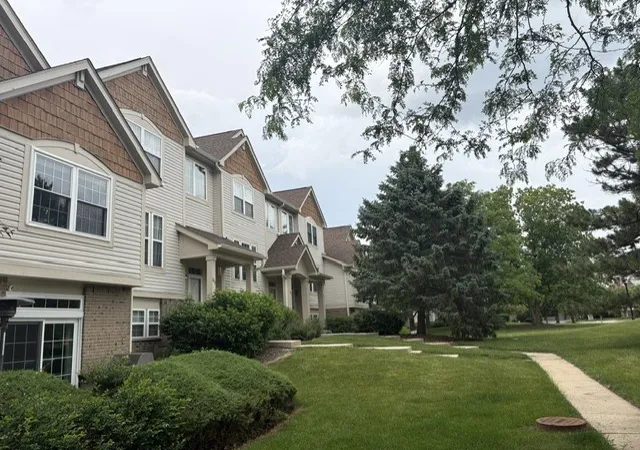 Photo 1 of Townhouse for sale at 1295 Georgetown Way, Vernon Hills, IL 60061 | MLS# 12720134 | Listing updated on 2026-08-31