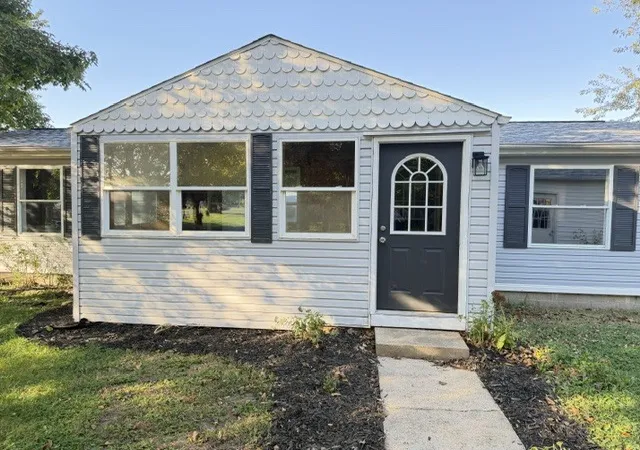 Photo 3 of Single family home for sale at 550 N Illinois Ave, Deland, IL 61839 | MLS# 12720148 | Listing updated on 2026-10-28