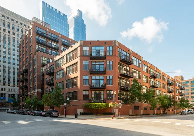 Photo 1 of Condo for sale at 333 W Hubbard St #801, Chicago, IL 60654 | MLS# 12720159 | Listing updated on 2026-08-05