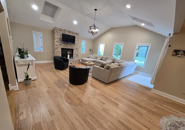 Photo 2 of Single family home for sale at 1909 W 56th Street, La Grange Highlands, IL 60525 | MLS# 12720160 | Listing updated on 2026-08-25