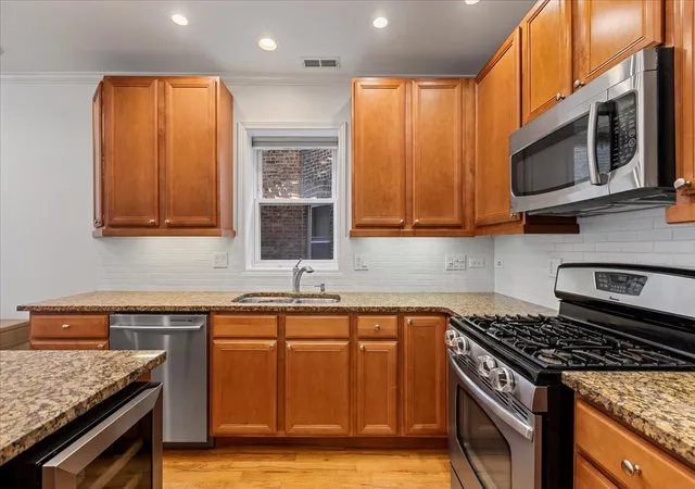 Photo 3 of Condo for sale at 2449 W Foster Ave #1E, Chicago, IL 60625 | MLS# 12720194 | Listing updated on 2026-09-12