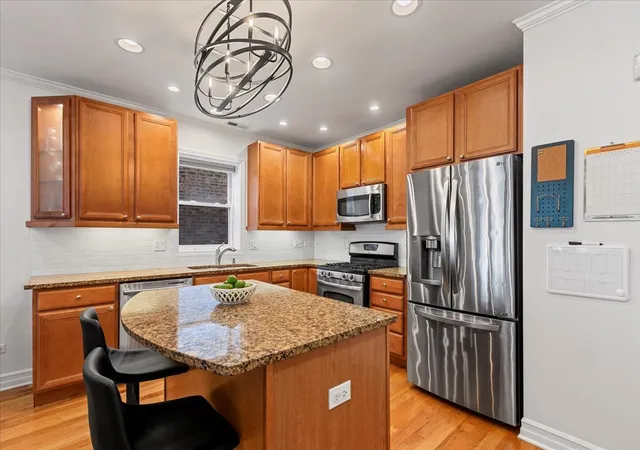 Photo 3 of Condo for sale at 2449 W Foster Ave #1E, Chicago, IL 60625 | MLS# 12720194 | Listing updated on 2026-09-12
