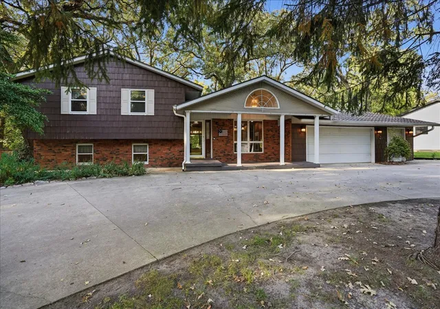 Photo 1 of Single family home for sale at 26 Timber Ridge Dr, Fairbury, IL 61739 | MLS# 12720232 | Listing updated on 2026-10-27