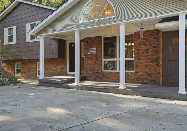 Photo 3 of Single family home for sale at 26 Timber Ridge Dr, Fairbury, IL 61739 | MLS# 12720232 | Listing updated on 2026-10-27