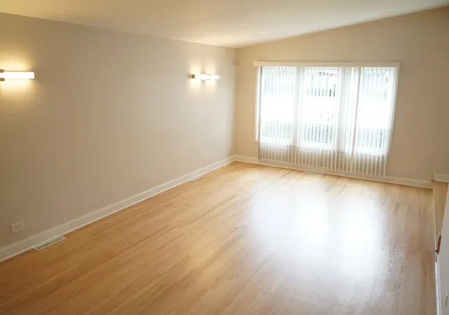 3rd image of 54 Fernwood Dr, Glenview, IL 60025 | MLS# 12720247