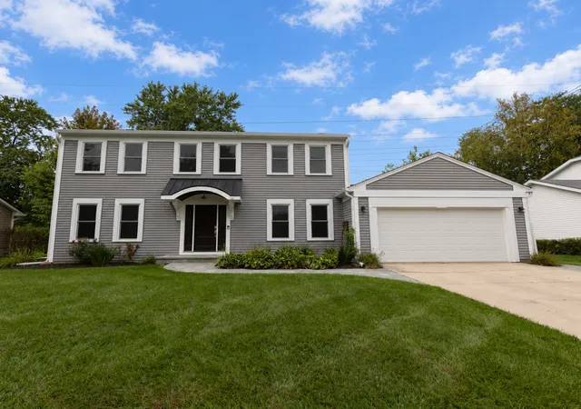 Photo 1 of Single family home for sale at 1203 Claridge Dr, Libertyville, IL 60048 | MLS# 12720273 | Listing updated on 2026-10-07