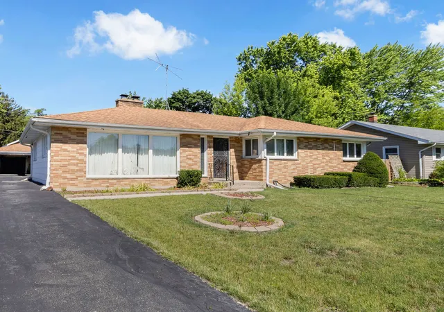 Photo 1 of Single family home for sale at 508 N Metropolitan Ave, Waukegan, IL 60085 | MLS# 12720301 | Listing updated on 2026-09-26