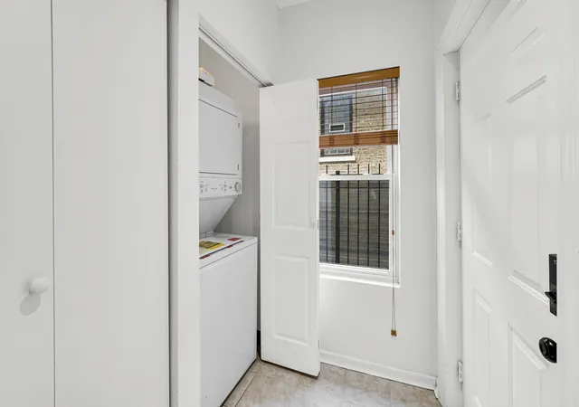 Listing Photo 5 - Condo for sale in building located at 5933 W Huron St, Chicago, IL 60644 - Unit #1S