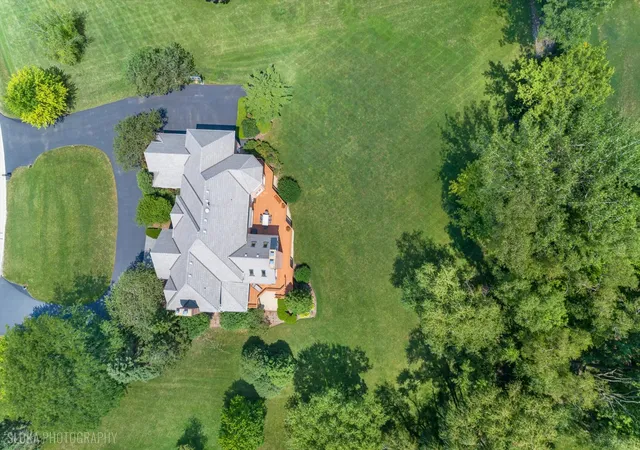 3rd image of 1500 Macalpin Cir, Inverness, IL 60010 | MLS# 12720318