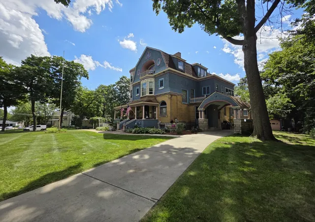Photo 1 of Single family home for sale at 705 W Highland Ave, Elgin, IL 60123 | MLS# 12720346 | Listing updated on 2026-09-23