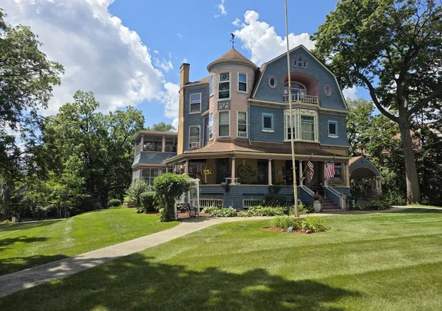 Photo 2 of Single family home for sale at 705 W Highland Ave, Elgin, IL 60123 | MLS# 12720346 | Listing updated on 2026-09-23