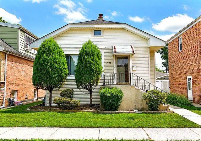 Photo 1 of Single family home for sale at 2133 N 75th Avenue, Elmwood Park, IL 60707 | MLS# 12720364 | Listing updated on 2026-09-17