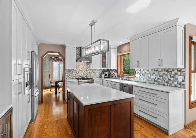 Photo 2 of Single family home for sale at 1308 Hamlet Rd, Naperville, IL 60564 | MLS# 12720382 | Listing updated on 2026-09-21