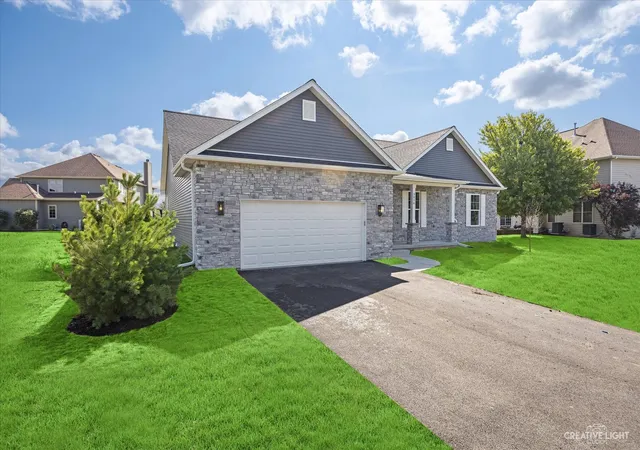 Photo 3 of Single family home for sale at 512 Quinlan Ave, De Kalb, IL 60115 | MLS# 12720397 | Listing updated on 2026-08-09