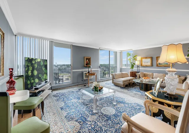 Photo 4 of Condo for sale at 40 N Tower Rd #6N, Oak Brook, IL 60523 | MLS# 12720413 | Listing updated on 2026-09-01