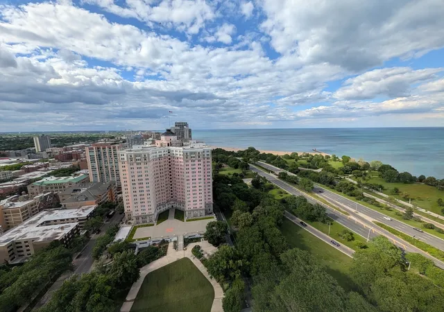 2nd image of 5455 N Sheridan Rd, Chicago, IL 60640