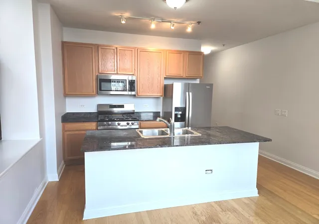 Photo 3 of Condo for sale at 8 W Monroe St #1800, Chicago, IL 60603 | MLS# 12720519 | Listing updated on 2026-10-01