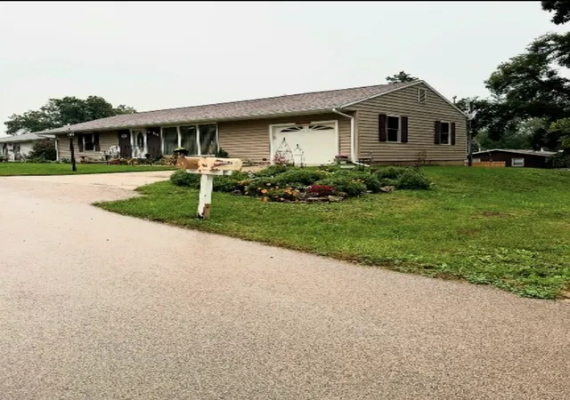 Photo 2 of Single family home for sale at 117 Shady Ln, Dixon, IL 61021 | MLS# 12720534 | Listing updated on 2026-10-04