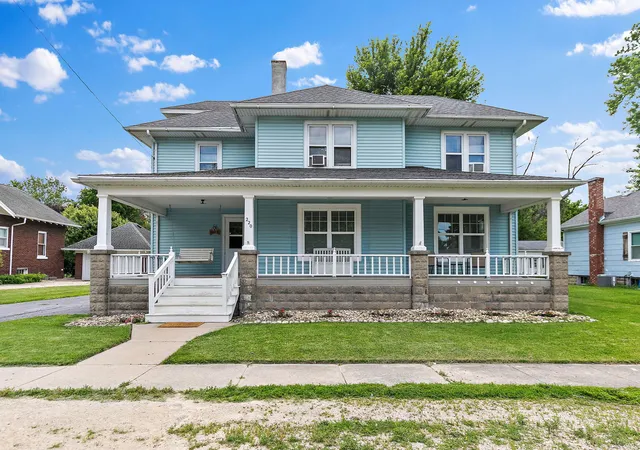 Photo 1 of Single family home for sale at 220 N Elm St, Leland, IL 60531 | MLS# 12720549 | Listing updated on 2026-09-22