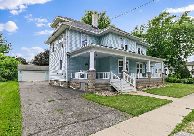 Photo 2 of Single family home for sale at 220 N Elm St, Leland, IL 60531 | MLS# 12720549 | Listing updated on 2026-09-22