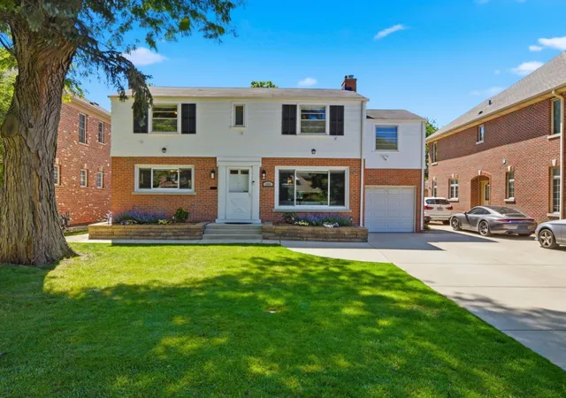 Photo 1 of Single family home for sale at 204 S Home Ave, Park Ridge, IL 60068 | MLS# 12720566 | Listing updated on 2026-08-06