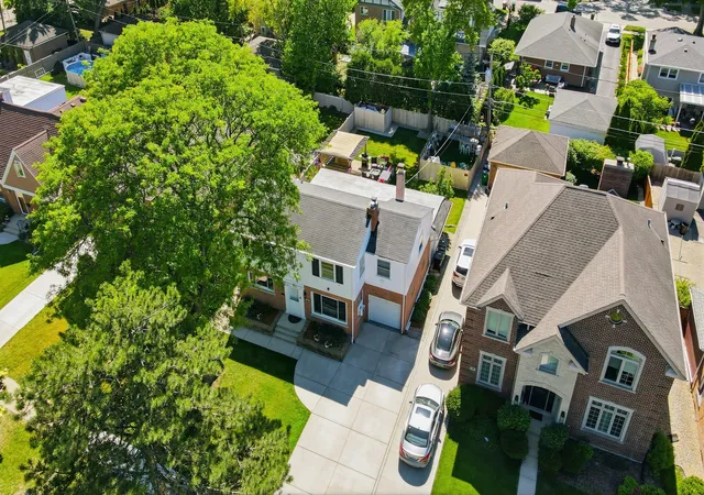 Photo 3 of Single family home for sale at 204 S Home Ave, Park Ridge, IL 60068 | MLS# 12720566 | Listing updated on 2026-08-06