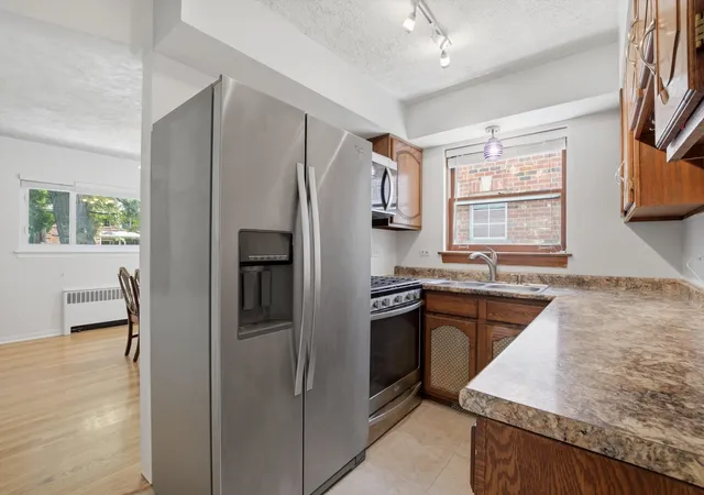 Photo 5 of Single family home for sale at 204 S Home Ave, Park Ridge, IL 60068 | MLS# 12720566 | Listing updated on 2026-08-06