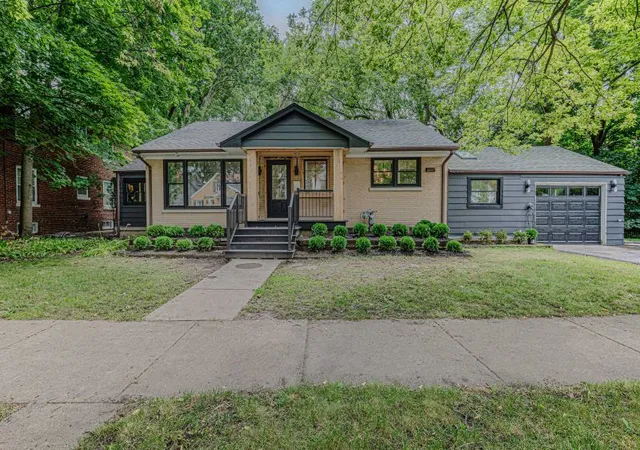 Photo 1 of Single family home for sale at 1500 Noyes St, Evanston, IL 60201 | MLS# 12720572 | Listing updated on 2026-09-08