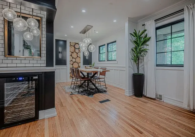 Photo 3 of Single family home for sale at 1500 Noyes St, Evanston, IL 60201 | MLS# 12720572 | Listing updated on 2026-09-08