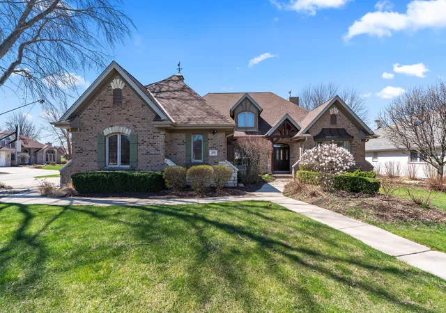Single family home for sale at 208 Sawgrass Dr, Palos Heights, IL 60463 | MLS# 12720595