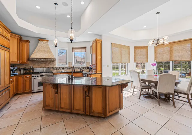 Photo 4 of Single family home for sale at 208 Sawgrass Dr, Palos Heights, IL 60463 | MLS# 12720595 | Listing updated on 2026-08-06