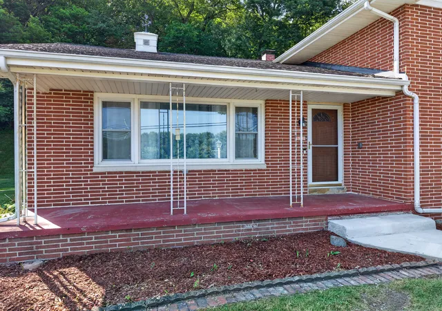 Photo 2 of Single family home for sale at 1500 E State Route 71, Ottawa, IL 61350 | MLS# 12720630 | Listing updated on 2026-09-02