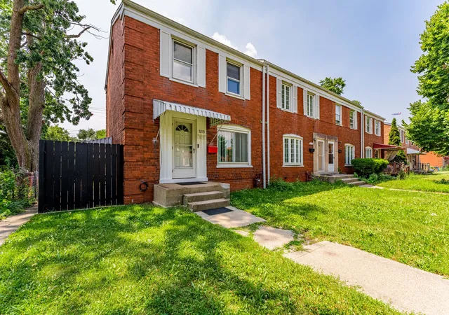 Townhouse for sale at 5215 W 63rd Place, Chicago, IL 60638 | MLS# 12720648