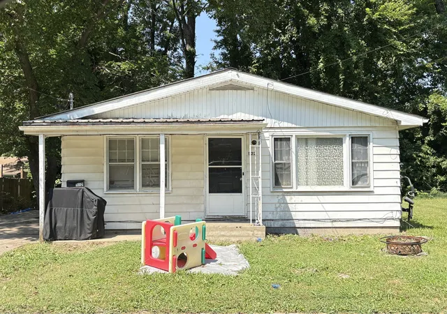 Photo 1 of Single family home for sale at 522 N Allyn St, Carbondale, IL 62901 | MLS# 12720653 | Listing updated on 2026-09-03