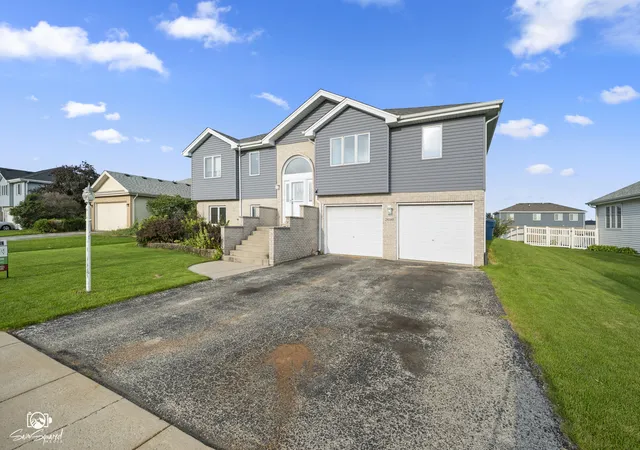 Photo 2 of Single family home for sale at 26141 S Ruby St, Monee, IL 60449 | MLS# 12720687 | Listing updated on 2026-09-14