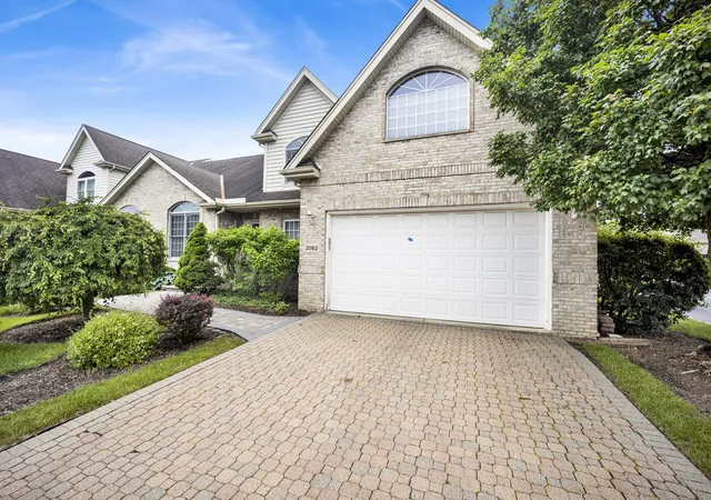 Photo 1 of Sale Pending at 3063 Rosebrook Cir, Westchester, IL 60154 | MLS# 12720689 | Listing updated on 2026-09-01