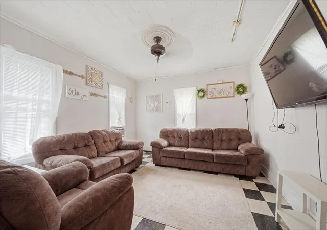 Listing Photo 4 - Condo for sale in building located at 2 E 7th St, Sterling, IL 61081