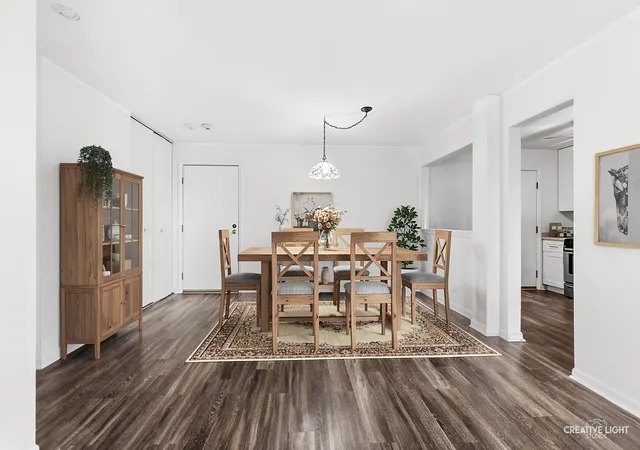 Listing Photo 4 - Condo for sale in building located at 4721St St Joseph Creek St, Lisle, IL 60532 - Unit #2-H