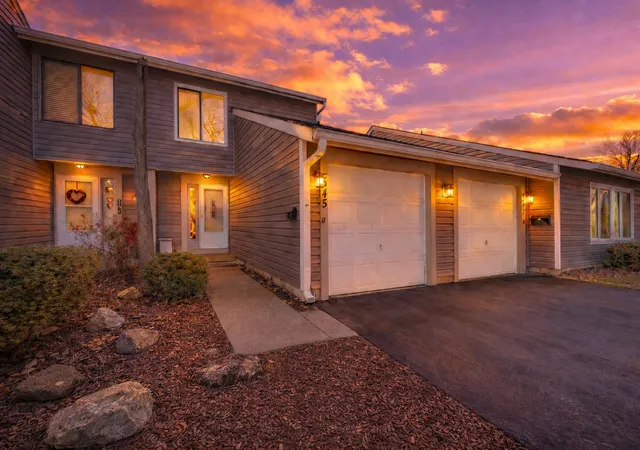 Photo 1 of Townhouse for sale at 545 Alton Ct, Carol Stream, IL 60188 | MLS# 12720762 | Listing updated on 2026-08-06