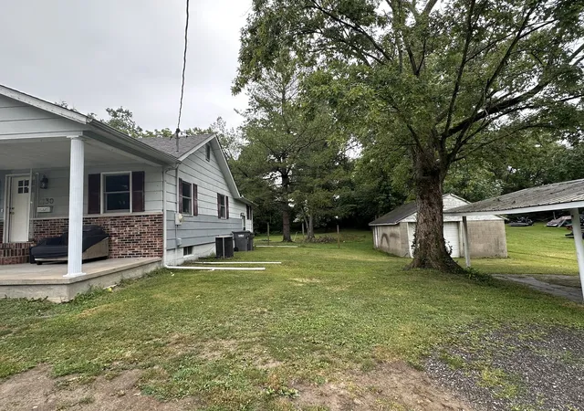 Photo 2 of Single family home for sale at 1130 W Webster St, Benton, IL 62812 | MLS# 12720811 | Listing updated on 2026-08-09