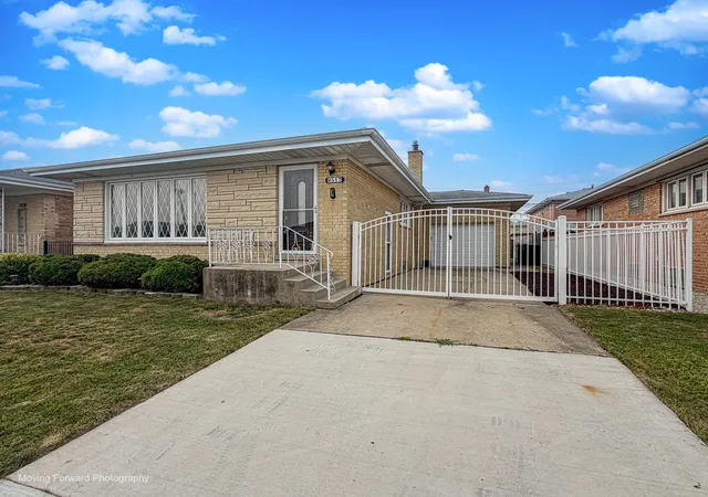 Photo 3 of Single family home for sale at 8517 W Carmen Ave, Chicago, IL 60656 | MLS# 12720833 | Listing updated on 2026-10-06
