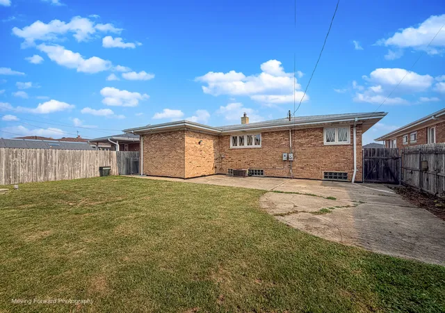 Photo 4 of Single family home for sale at 8517 W Carmen Ave, Chicago, IL 60656 | MLS# 12720833 | Listing updated on 2026-10-06