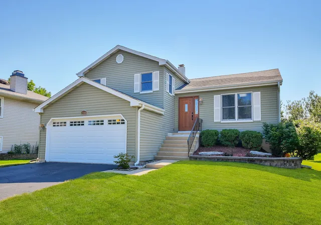 Single family home for sale at 2268 Salisbury Dr, Naperville, IL 60565 | MLS# 12720843