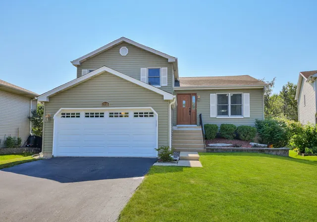 Photo 2 of Single family home for sale at 2268 Salisbury Dr, Naperville, IL 60565 | MLS# 12720843 | Listing updated on 2026-09-18