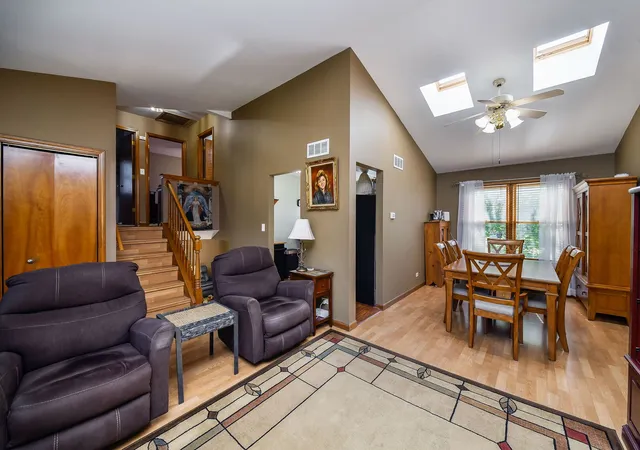 Photo 4 of Single family home for sale at 2268 Salisbury Dr, Naperville, IL 60565 | MLS# 12720843 | Listing updated on 2026-09-18